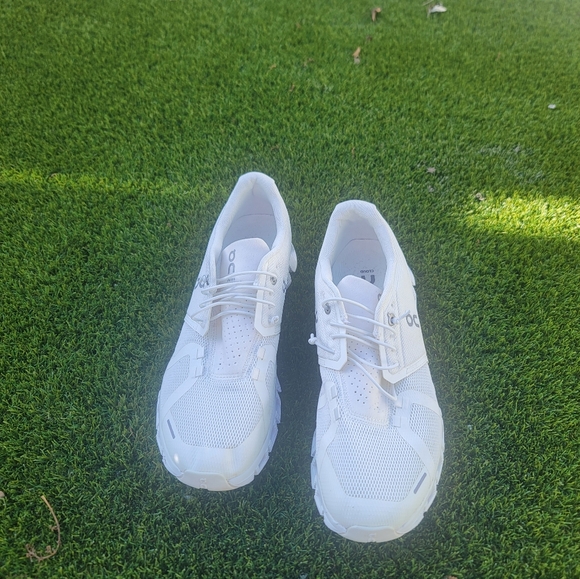 On Cloud 5 Women's Athletic White Running Sneakers Size 9.5 - Picture 13 of 16